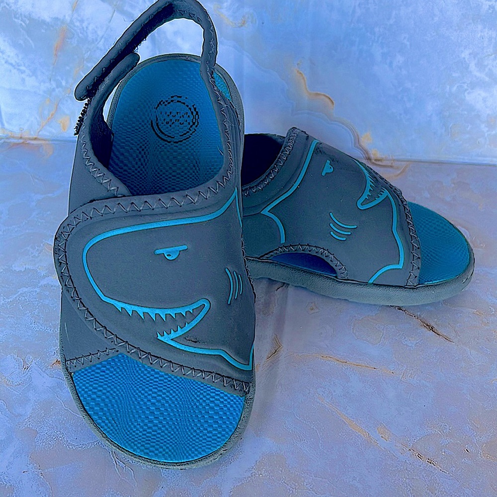 Boys shark sandals